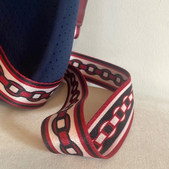 Ah-dorned Vegan Navy Blue Crossbody Messenger Bag with Red & Blue Guitar Strap - Picture 3 of 8